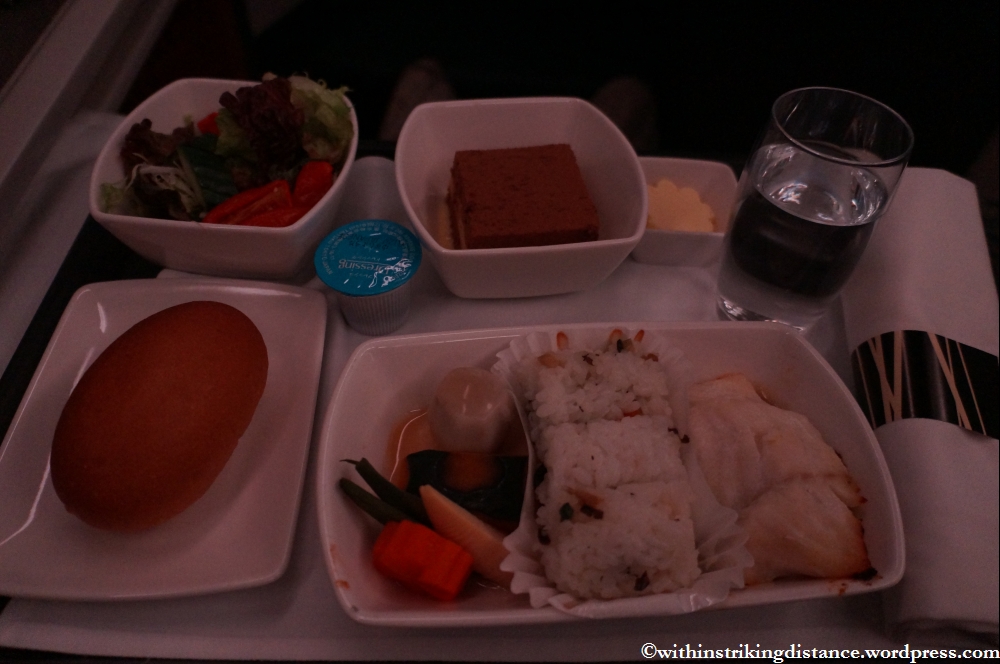 CX 566 HKG-KIX 006