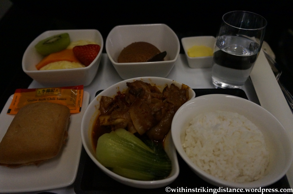 16Apr13 CX 905 HKG MNL 002