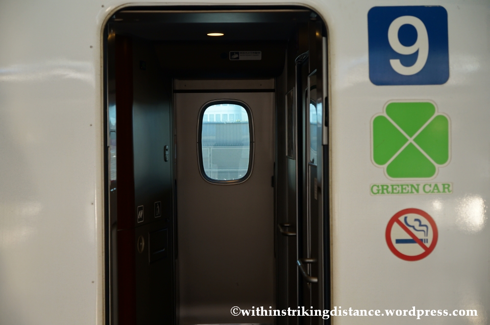 03Feb14 Kodama N700 Shinkansen Green Car 002