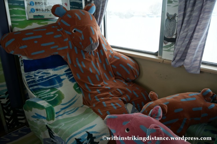 07Feb14 Sapporo-Asahikawa Asahiyama Zoo Train 009