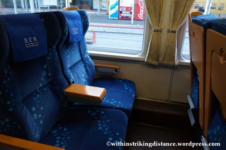 12Feb14 JR Shikoku 8000 series Green Car Shiokaze 002