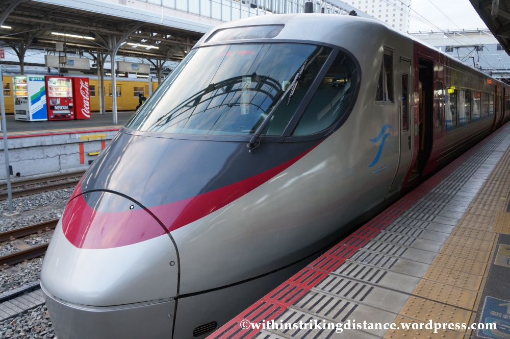 12Feb14 JR Shikoku 8000 series Green Car Shiokaze 004
