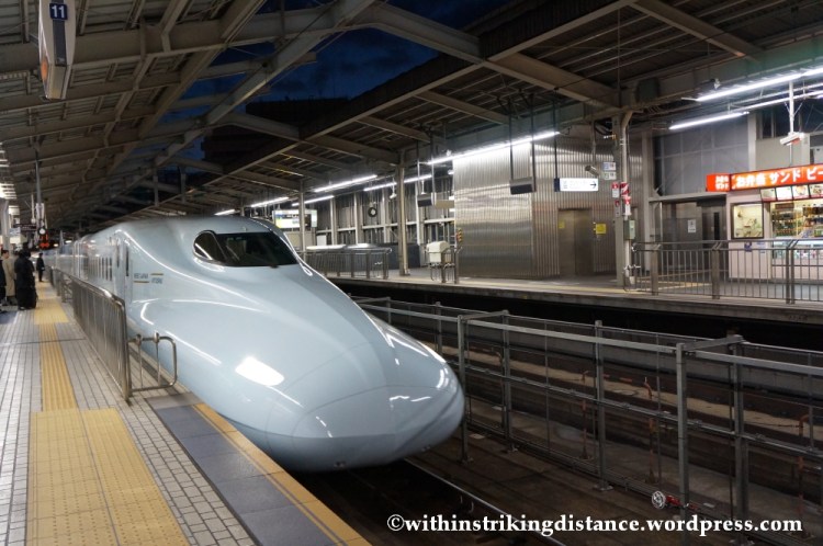 12Feb14 N700 Series Shinkansen Green Car 001
