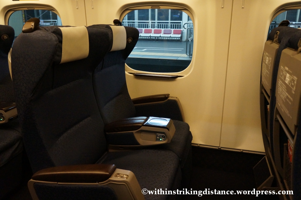 12Feb14 N700 Series Shinkansen Green Car 004