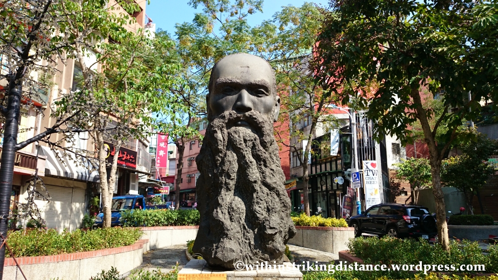 06Nov14 George Leslie Mackay Statue Tamsui Danshui Taipei Taiwan 007