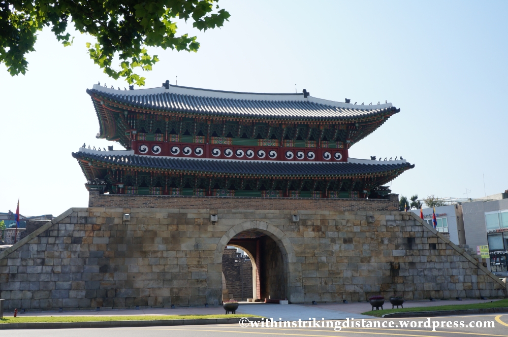 14Oct13 Paldalmun Hwaseong Fortress Suwon South Korea 002