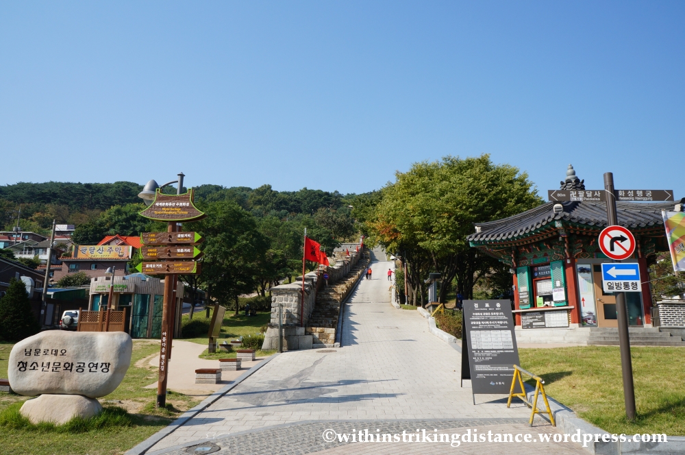 14Oct13 Paldalsan Wall Hwaseong Fortress Suwon South Korea 001