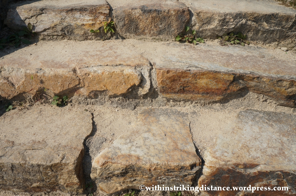 14Oct13 Paldalsan Wall Hwaseong Fortress Suwon South Korea 003