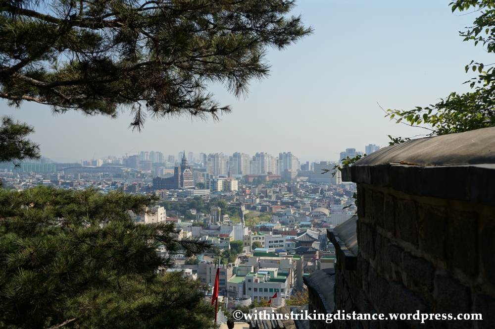 14Oct13 Paldalsan Wall Hwaseong Fortress Suwon South Korea 004
