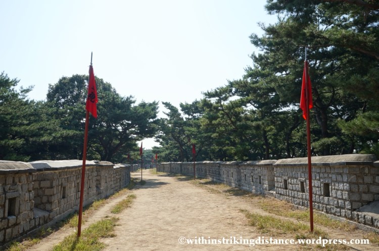 14Oct13 Paldalsan Wall Hwaseong Fortress Suwon South Korea 008