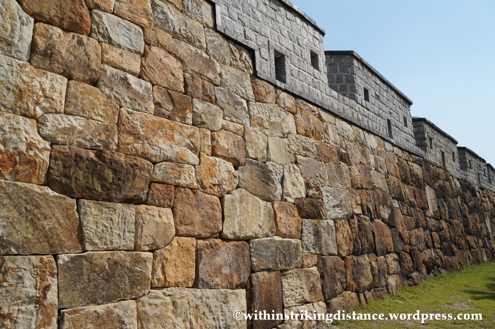 14Oct13 Paldalsan Wall Hwaseong Fortress Suwon South Korea 011