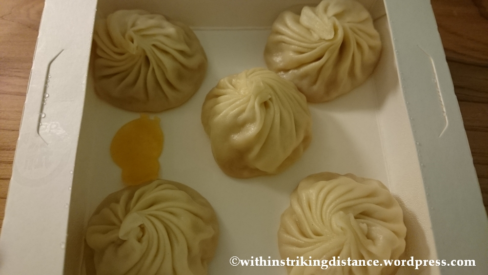 06Nov14 Din Tai Fung Chicken Xiao Long Bao Taipei Taiwan 014