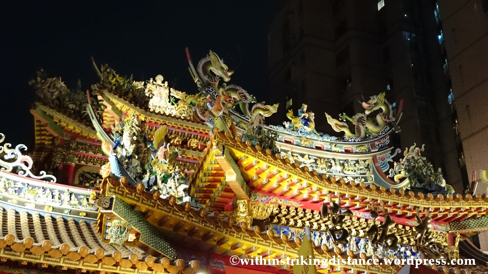 06Nov14 Raohe Street Night Market Ciyou Temple Taipei Taiwan 017