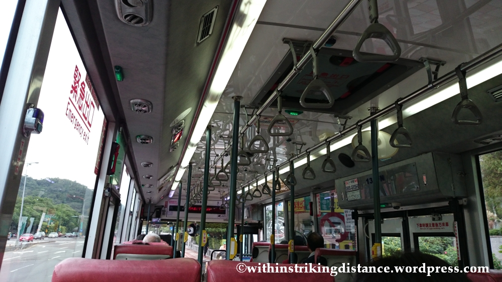 07Nov14 Bus from National Palace Museum Taipei Taiwan 011