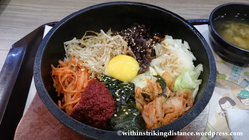 07Nov14 002 Vegetarian Bibimbap Taoyuan International Airport Taipei Taiwan