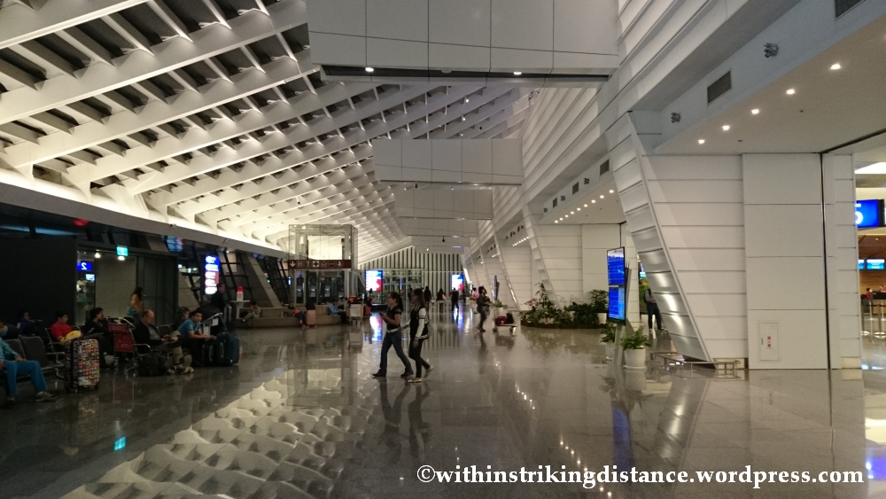 07Nov14 003 Taoyuan International Airport Terminal 1 Entrance Hall Taipei Taiwan