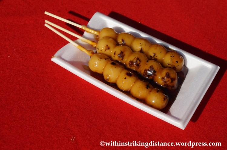 22Nov14 014 Mitarashi Dango Arashiyama Kyoto Kansai Japan