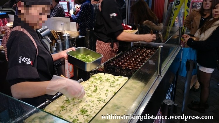 23Nov14 019 Takoyaki Dotombori Osaka Kansai Japan