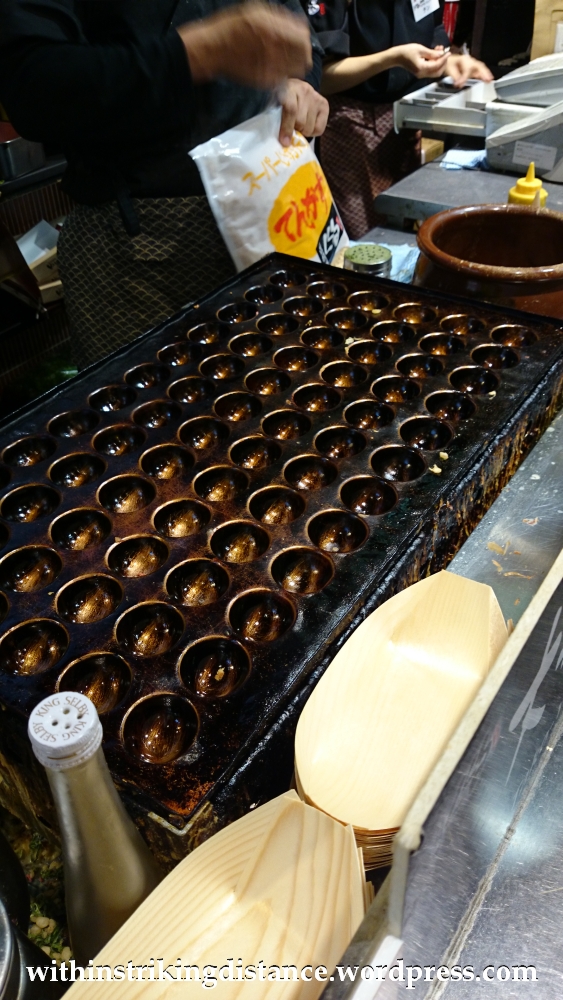 23Nov14 021 Takoyaki Dotombori Osaka Kansai Japan
