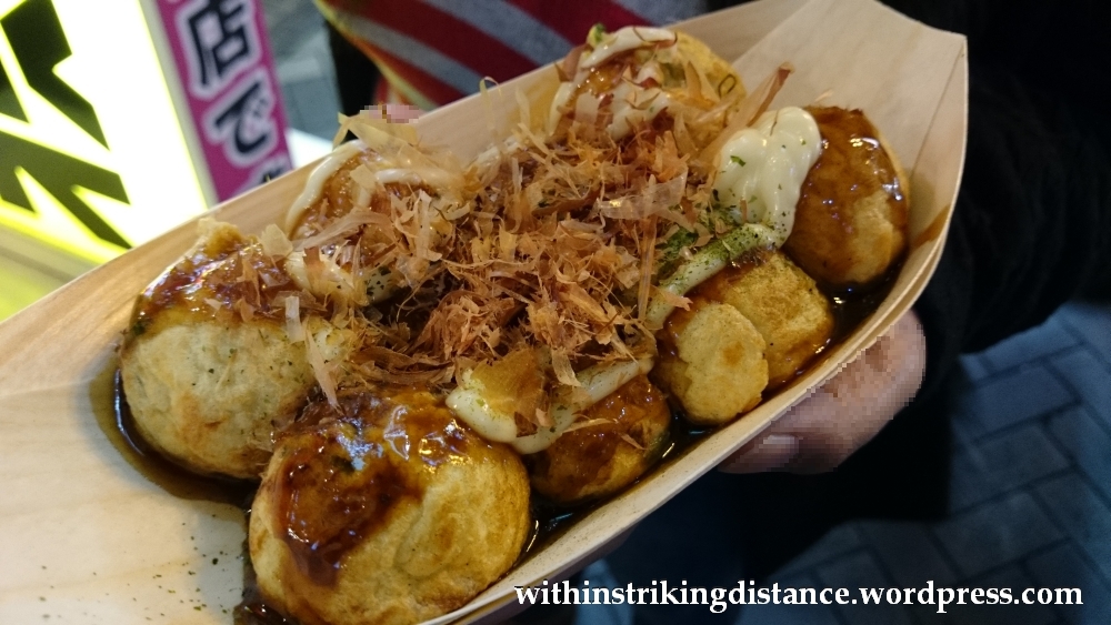 23Nov14 023 Takoyaki Dotombori Osaka Kansai Japan