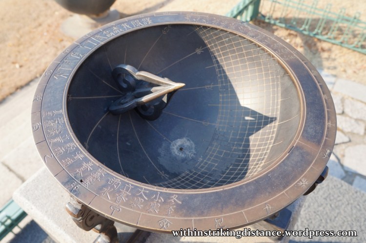 12Dec14 Deoksugung Seoul South Korea 015 Angbuilgu Sundial