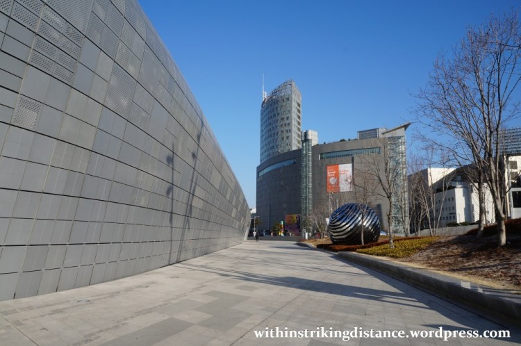 13Dec14 008 South Korea Seoul Dongdaemun Design Plaza