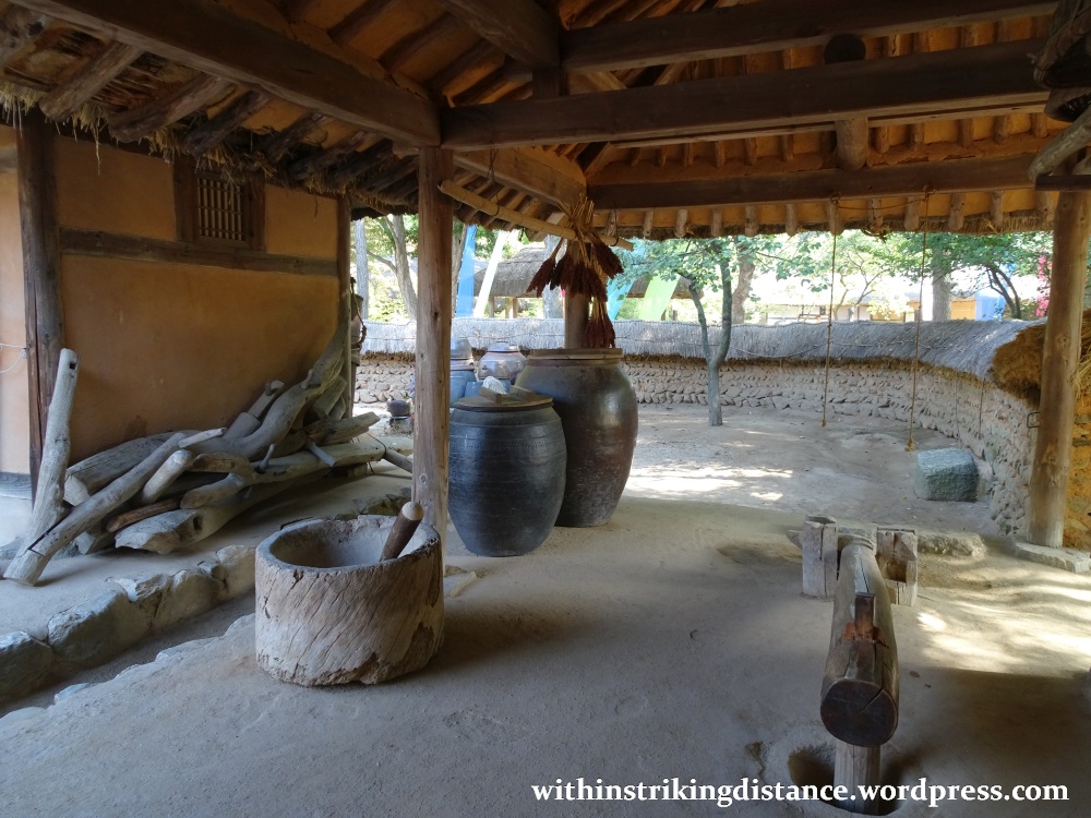 28Sep15 004 South Korea Seoul Yongin Korean Folk Village