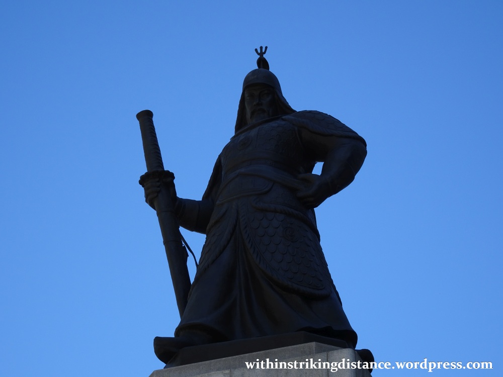 29Sep15 004 South Korea Seoul Gwanghwamun Square Yi Sun-sin Statue