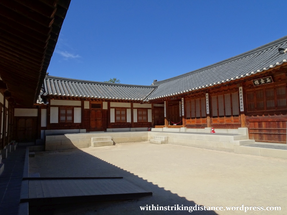 29Sep15 005 South Korea Seoul Gyeongbokgung Palace Geoncheonggung