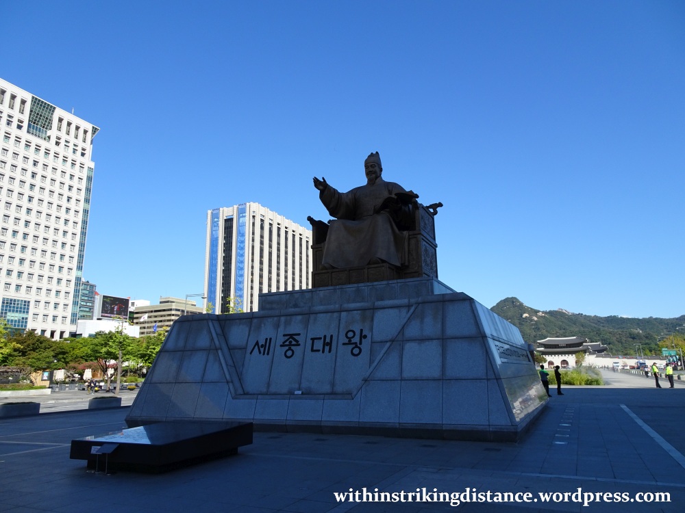 29Sep15 006 South Korea Seoul Gwanghwamun Square King Sejong Statue