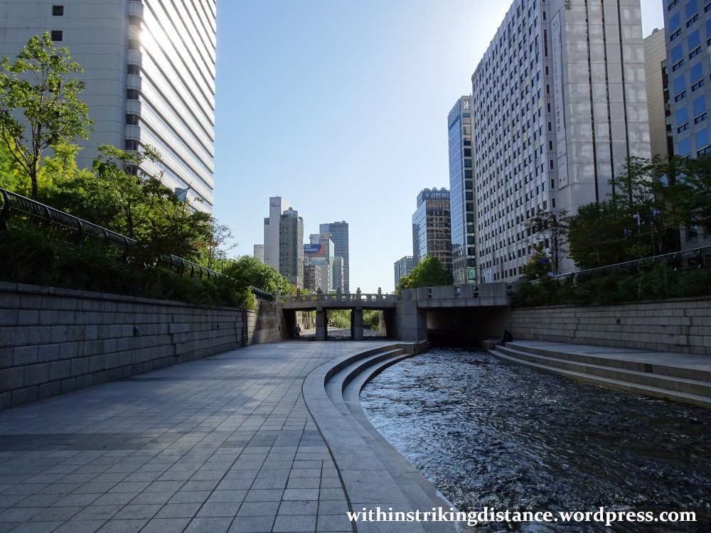 29Sep15 007 South Korea Seoul Cheonggyecheon