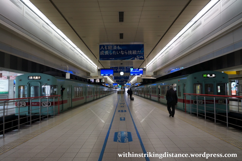 24Mar15 001 Nishitetsu Fukuoka Station Tenjin Omuta Line 5000 series EMU
