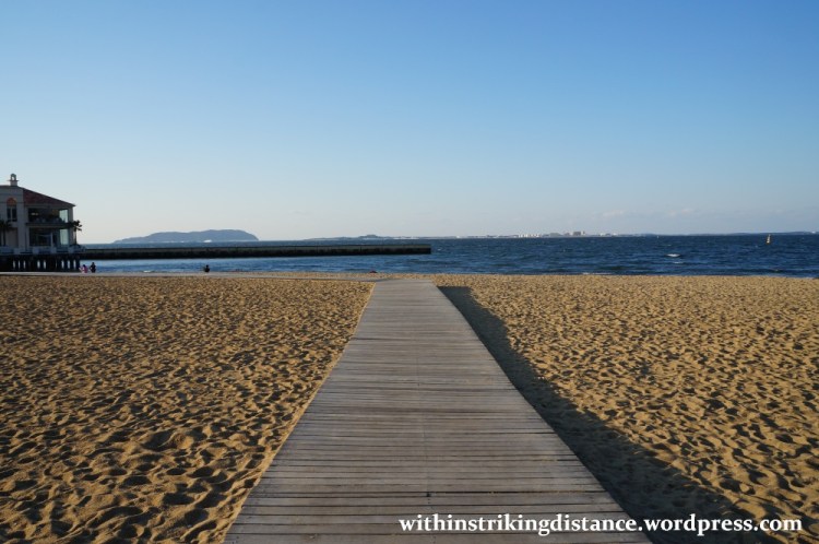 24Mar15 006 Japan Kyushu Fukuoka Seaside Momochi Momochihama Beach