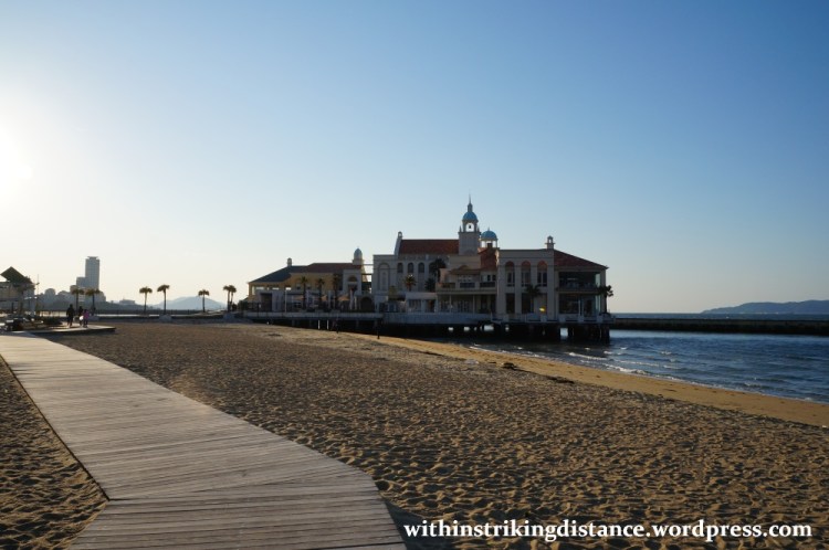 24Mar15 009 Japan Kyushu Fukuoka Seaside Momochi Momochihama Beach