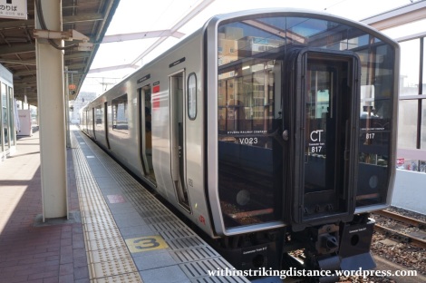25Mar15 001 Japan JR Kyushu 817 Series EMU Train