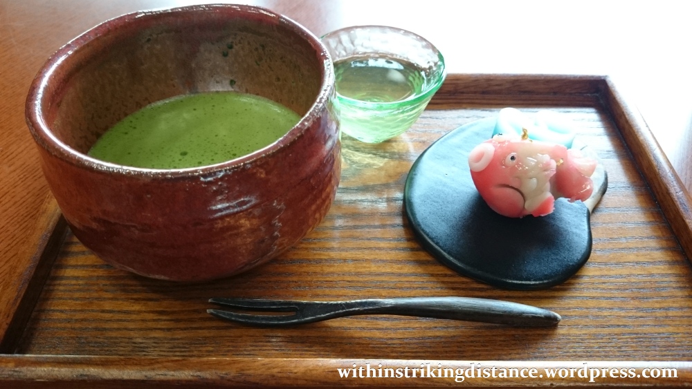 07jul15-005-japan-honshu-shimane-matsue-rekishikan-history-museum-cafe-kiharu-matcha-green-tea-okashi