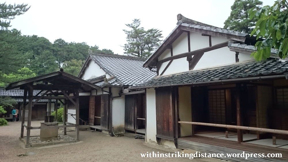 07jul15-008-japan-honshu-shimane-matsue-shiomi-nawate-street-former-samurai-district-houses