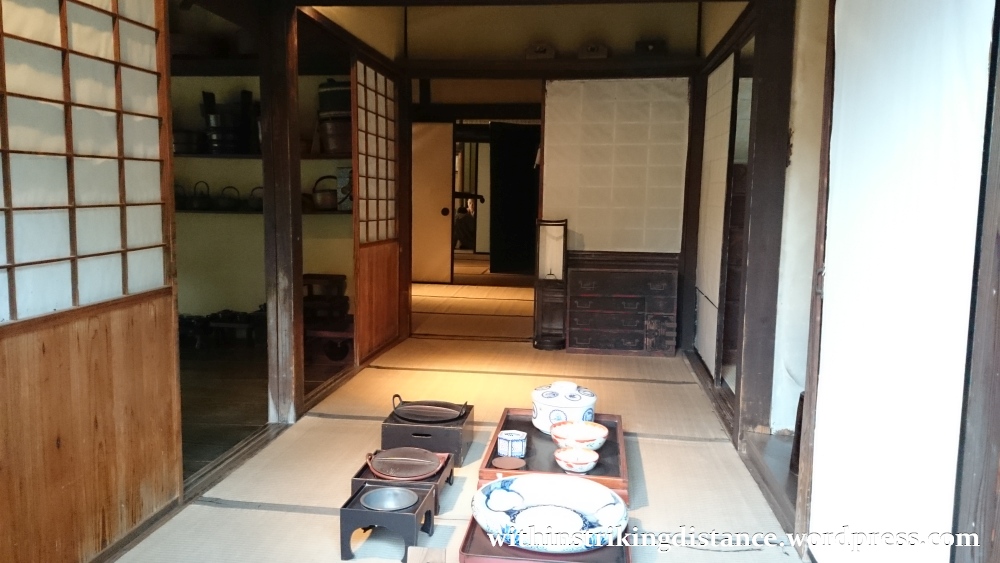 07jul15-009-japan-honshu-shimane-matsue-shiomi-nawate-street-former-samurai-district-houses