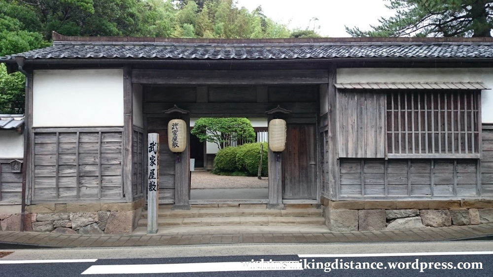 07jul15-010-japan-honshu-shimane-matsue-shiomi-nawate-street-former-samurai-district-houses