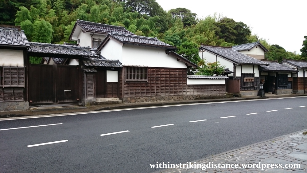 07jul15-011-japan-honshu-shimane-matsue-shiomi-nawate-street-former-samurai-district-houses