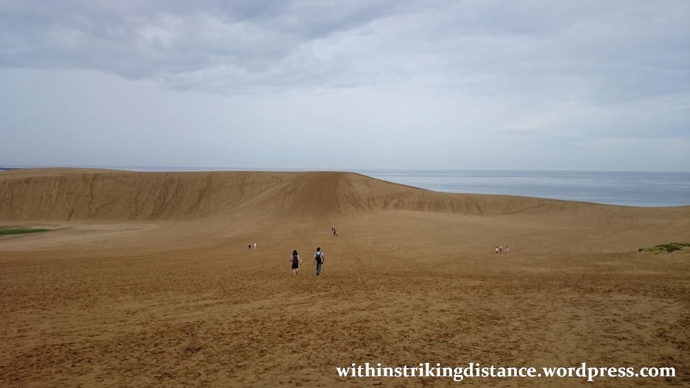 08jul15-002-japan-tottori-sand-dunes-sakyu