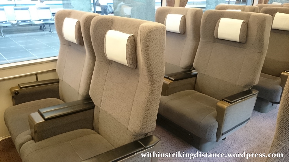 09jul15-003-japan-jr-west-281-series-emu-haruka-limited-express-train