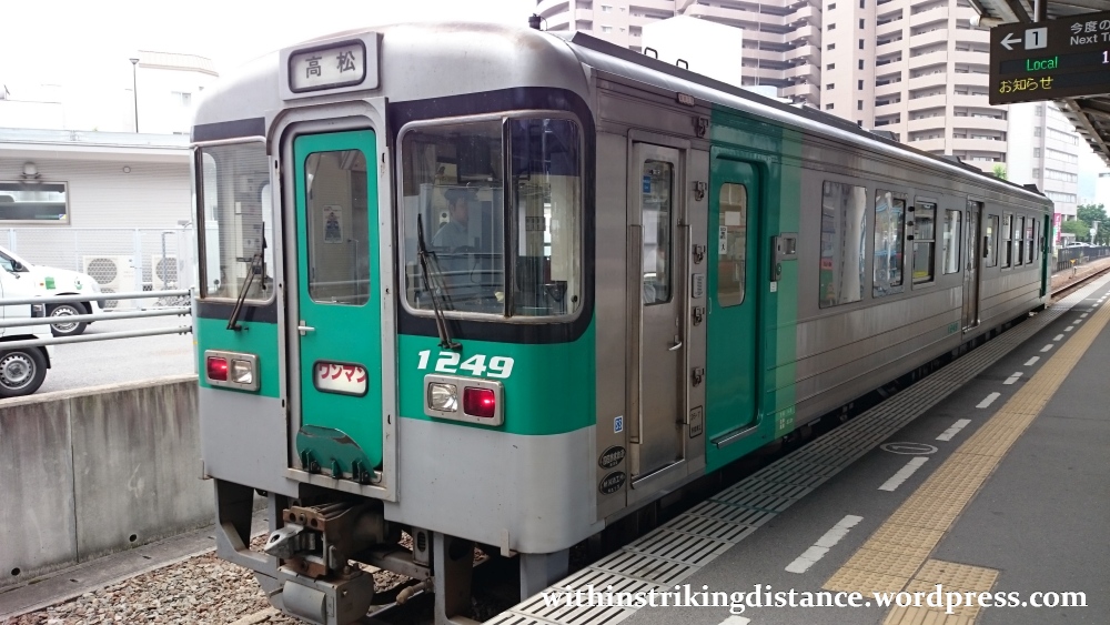 10jul15-001-japan-railways-jr-shikoku-1200-series-dmu-train-1249-former-1000-series-batch-3-1995