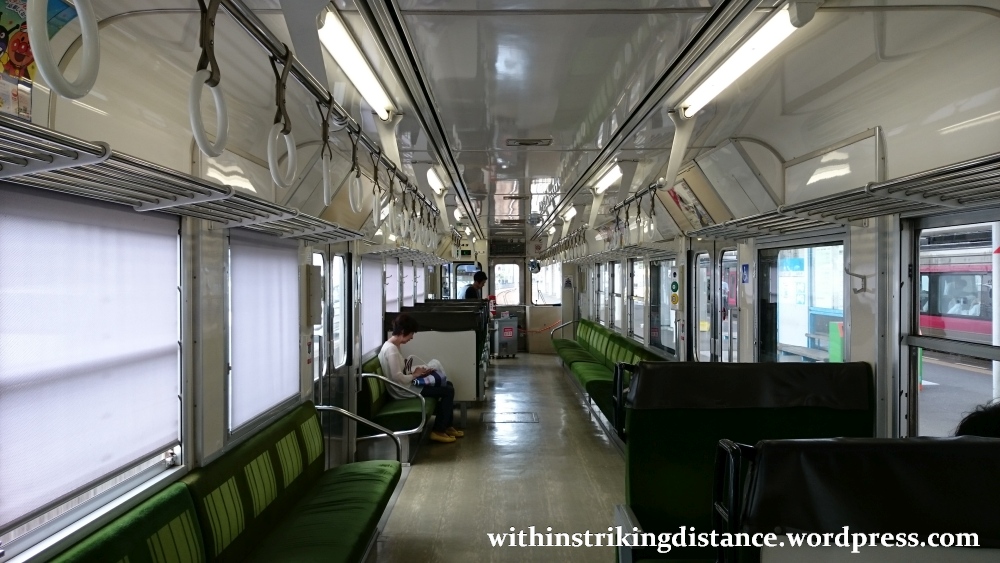10jul15-002-japan-railways-jr-shikoku-1200-series-dmu-train-1249-former-1000-series-batch-3-1995