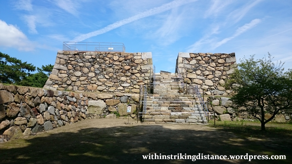 10jul15-019-japan-shikoku-kagawa-takamatsu-castle-tamamo-tenshu
