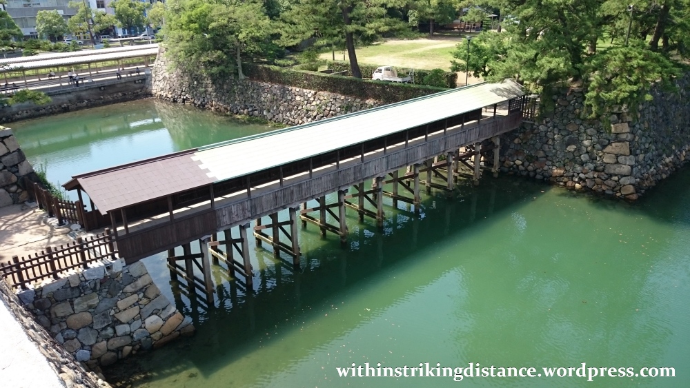 10jul15-021-japan-shikoku-kagawa-takamatsu-castle-tamamo-saya-bashi-bridge