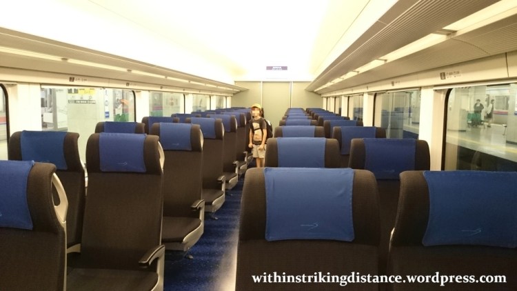 02oct16-002-japan-kanto-tokyo-to-narita-airport-keisei-skyliner-limited-express-train-ae-series-emu-set-a3