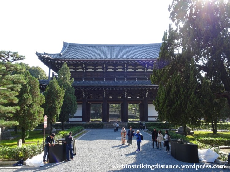 12nov16-015-japan-kyoto-higashiyama-tofukuji-autumn-leaves-koyo-sanmon